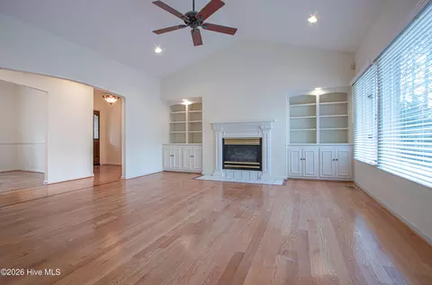 Living - 2 Interlachon Dr, Pinehurst, NC 28374 photo 2 of 4