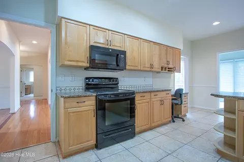 Kitchen - 2 Interlachon Dr, Pinehurst, NC 28374 photo 3 of 3