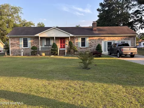2485 Pine Knoll Dr, Kinston, NC 28504