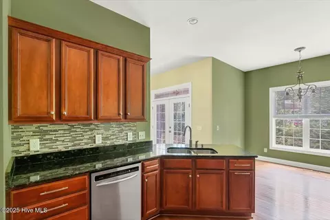 Kitchen - 8 Rutledge Ln, Pinehurst, NC 28374 photo 5 of 6