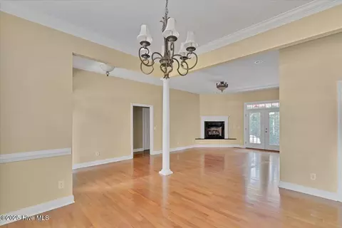 Living - 8 Rutledge Ln, Pinehurst, NC 28374 photo 2 of 7