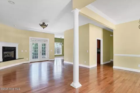 Living - 8 Rutledge Ln, Pinehurst, NC 28374 photo 1 of 7