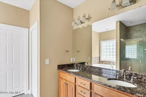 Bath - 8 Rutledge Ln, Pinehurst, NC 28374 photo 1 of 7