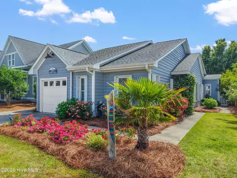 722 Sloop Pointe Ln, Kure Beach, NC 28449