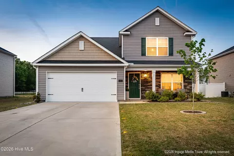 1913 Rolling Meadows Dr, Greenville, NC 27858