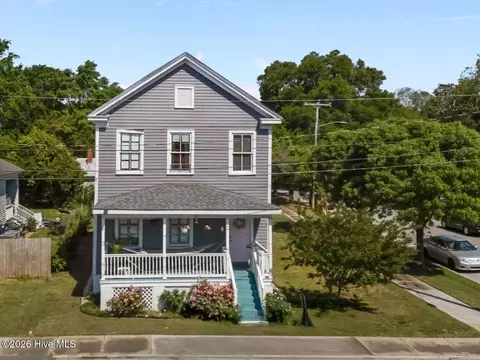 402 Dunn St, New Bern, NC 28560
