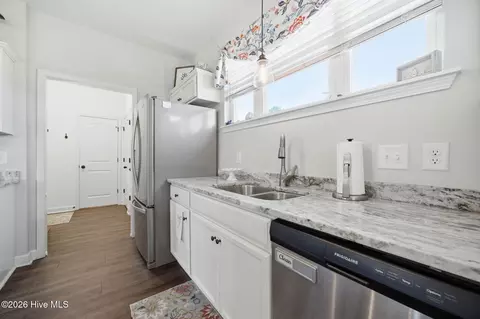 Kitchen - 685 Aria Ln, Hubert, NC 28539 photo 3 of 4