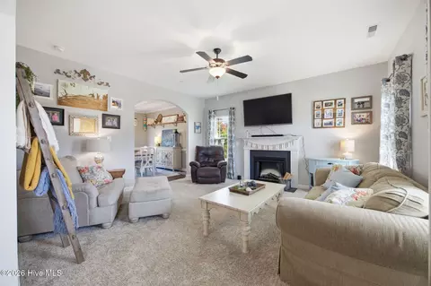 Living - 685 Aria Ln, Hubert, NC 28539 photo 1 of 2