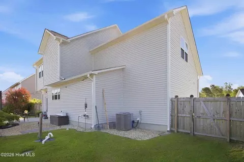 Exterior - 685 Aria Ln, Hubert, NC 28539 photo 4 of 6