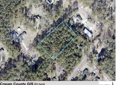 203 N Ridge Rd, New Bern, NC 28560