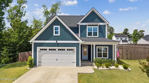 Exterior - 174 Tanglewood Ct, Hampstead, NC 28443 photo 1 of 11