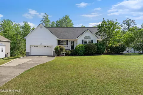 317 Appaloosa Ct, Swansboro, NC 28584