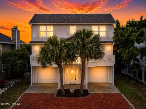 33 Raeford St, Ocean Isle Beach, NC 28469