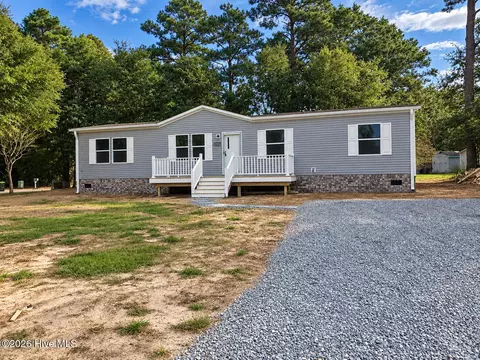 9115 E Calabash Dr SW, Calabash, NC 28467