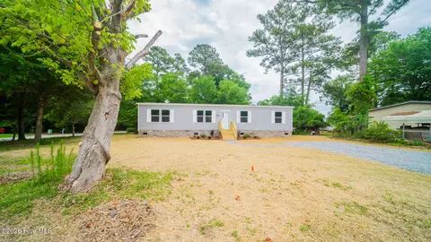 9115 E Calabash Dr SW, Calabash, NC 28467