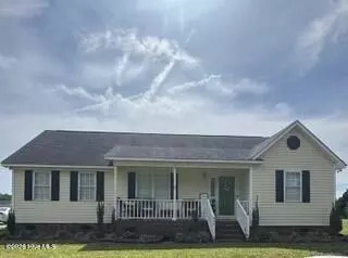 422 Maple St, Oak City, NC 27857