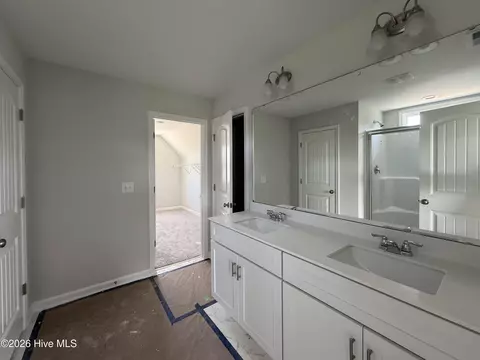 Bath - 45 Fiddleneck Ct, Selma, NC 27576 photo 1 of 3