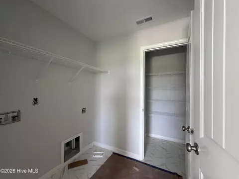 Entry Way - 45 Fiddleneck Ct, Selma, NC 27576 photo 3 of 3