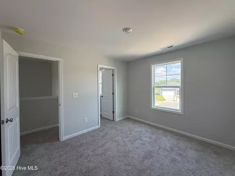 Bedroom - 45 Fiddleneck Ct, Selma, NC 27576 photo 4 of 4
