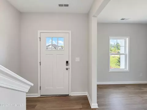 Entry Way - 45 Fiddleneck Ct, Selma, NC 27576 photo 1 of 2