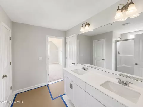 Bath - 45 Fiddleneck Ct, Selma, NC 27576 photo 1 of 3
