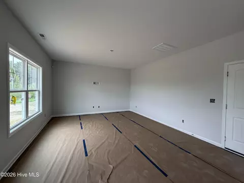 Living - 45 Fiddleneck Ct, Selma, NC 27576 photo 2 of 3