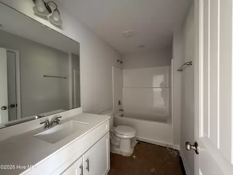 Bath - 45 Fiddleneck Ct, Selma, NC 27576 photo 3 of 3