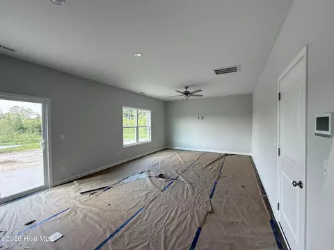Living - 45 Fiddleneck Ct, Selma, NC 27576 photo 1 of 2