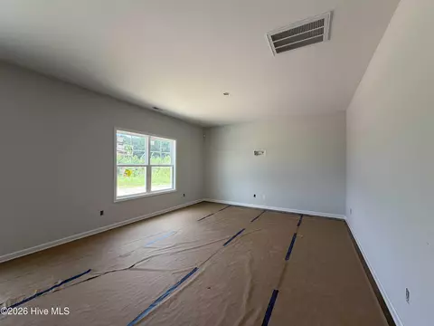 Living - 45 Fiddleneck Ct, Selma, NC 27576 photo 1 of 2