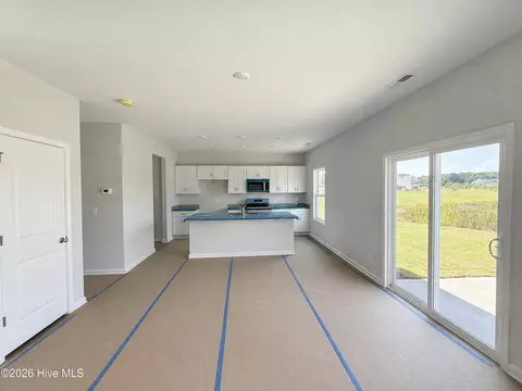 Living - 45 Fiddleneck Ct, Selma, NC 27576 photo 3 of 3