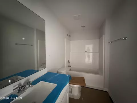 Bath - 45 Fiddleneck Ct, Selma, NC 27576 photo 2 of 2