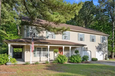 309 Osprey Point Dr, Sneads Ferry, NC 28460