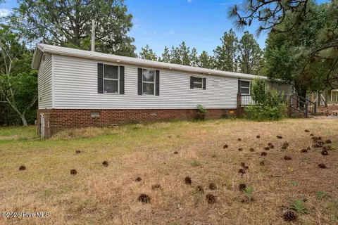2391 Murdocksville Rd, West End, NC 27376
