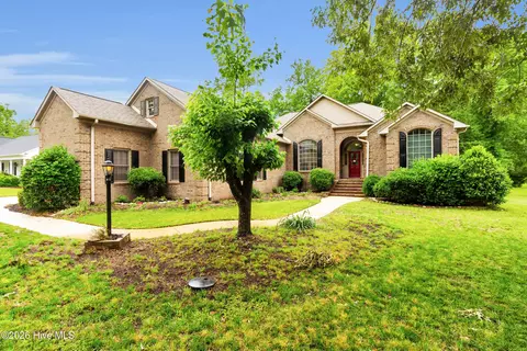106 Brugg Ct, New Bern, NC 28562