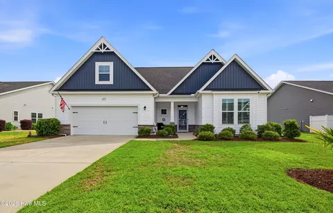 699 E Chatman Dr NW, Calabash, NC 28467