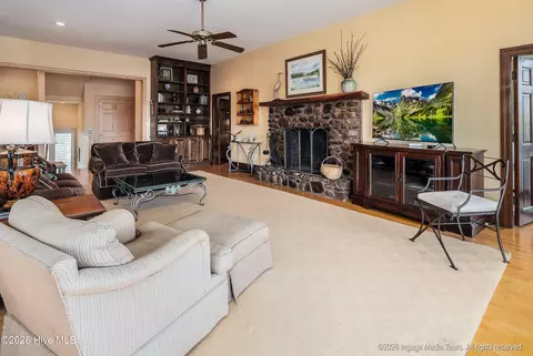 Living - 423 Handys Point Ln, Bath, NC 27808 photo 1 of 4
