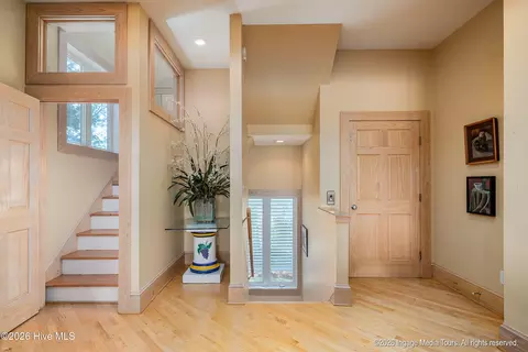 Entry Way - 423 Handys Point Ln, Bath, NC 27808 photo 2 of 4