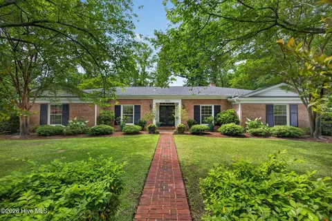 2412 Gillette Dr, Wilmington, NC 28403