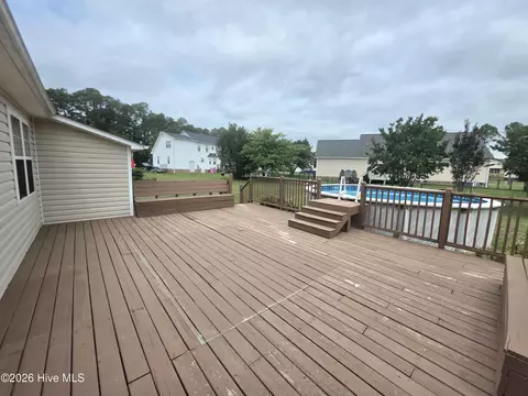 Exterior - 19 Atlantic Ave, Benson, NC 27504 photo 10 of 17