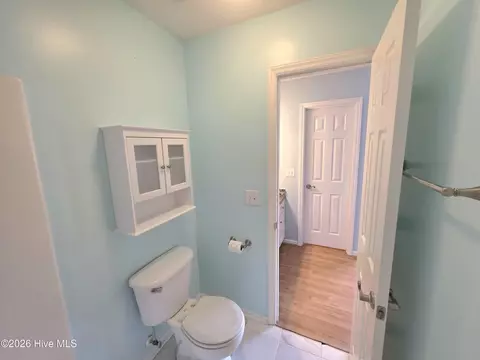 Bath - 19 Atlantic Ave, Benson, NC 27504 photo 2 of 4