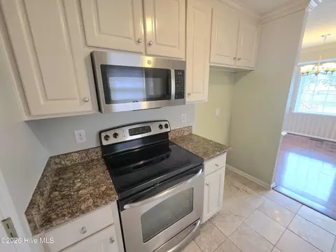 Kitchen - 19 Atlantic Ave, Benson, NC 27504 photo 2 of 3