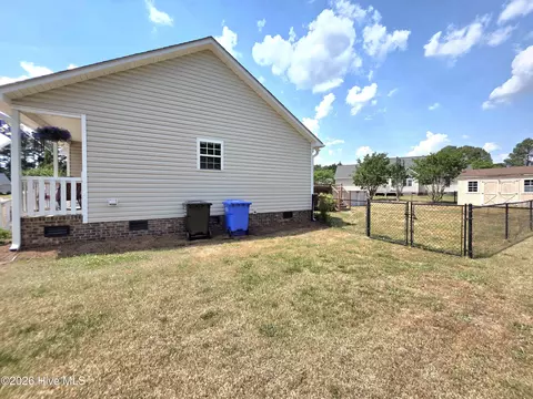 Exterior - 19 Atlantic Ave, Benson, NC 27504 photo 12 of 17