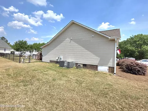 Exterior - 19 Atlantic Ave, Benson, NC 27504 photo 5 of 17