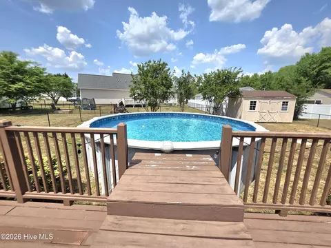 Exterior - 19 Atlantic Ave, Benson, NC 27504 photo 16 of 17