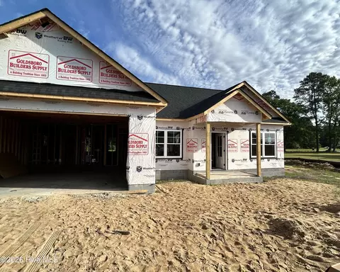 3794 Chatsworth Dr, La Grange, NC 28551