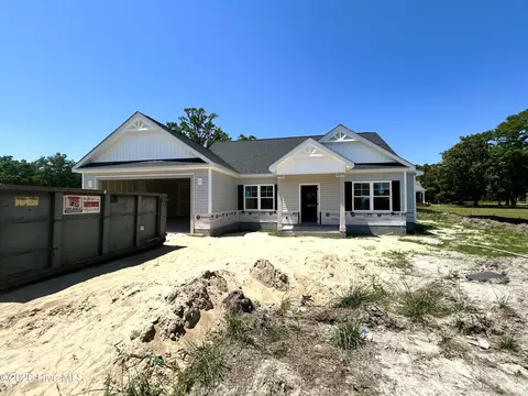 3794 Chatsworth Dr, La Grange, NC 28551
