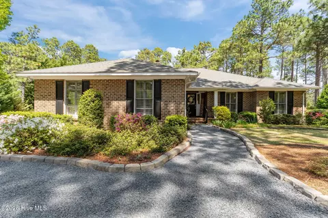 28 Lasswade Dr, Pinehurst, NC 28374