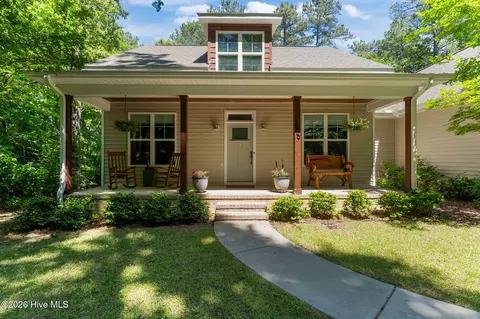 1659 E Indiana Ave, Southern Pines, NC 28387
