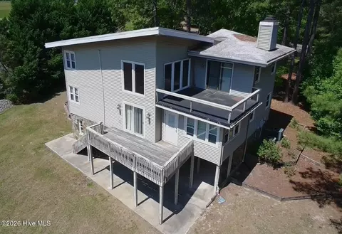 139 Pleasant View Ln, West End, NC 27376