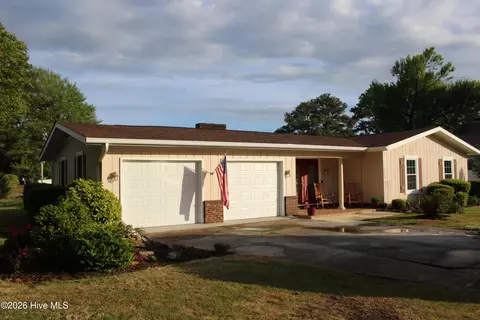2342 N Lakeview Dr, Newport, NC 28570